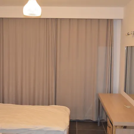 Twins Hotel *